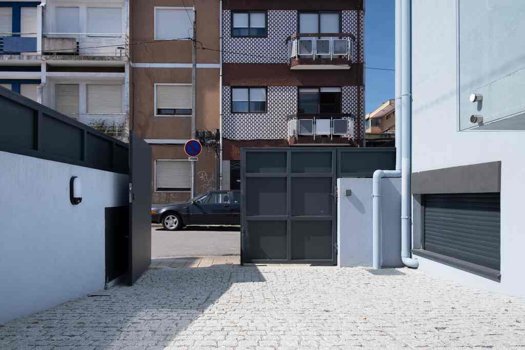 Deluxe c/ Estacionamento - foto